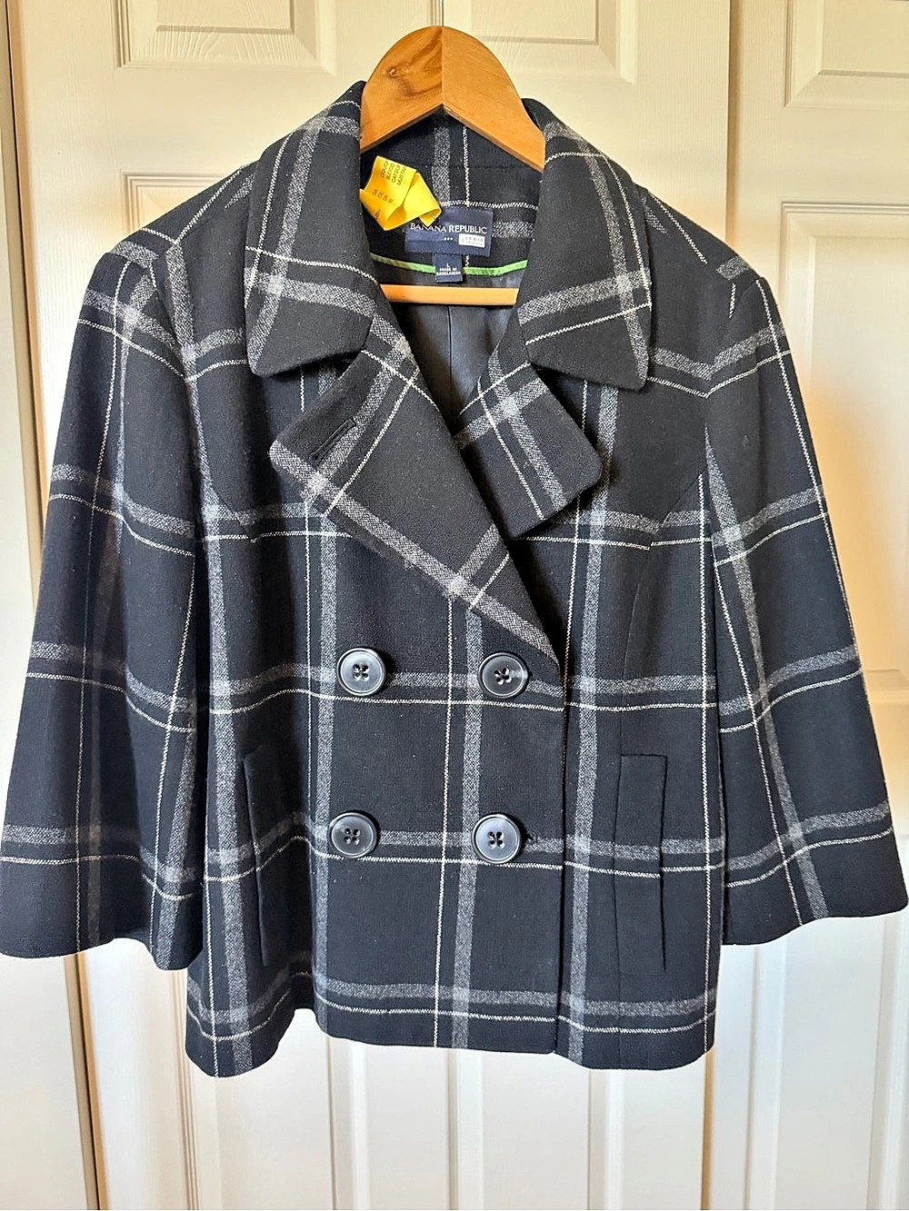 Banana Republic Black and Gray Plaid Cropped Pea Coat - Size Large